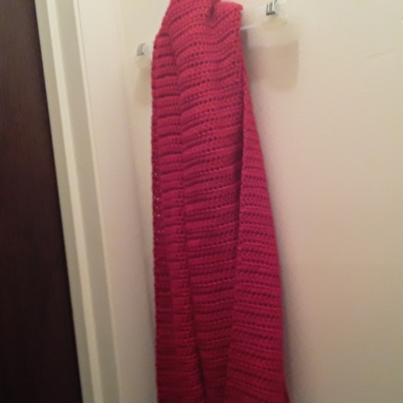 NWOT handmade red infinity scarf - Picture 2 of 4